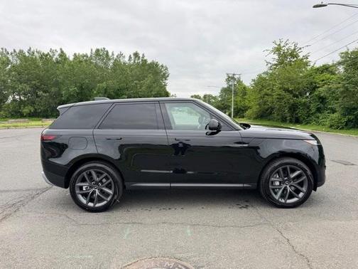 2025 Land Rover Range Rover Sport P360 SE
