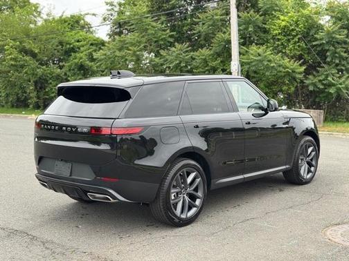 2025 Land Rover Range Rover Sport P360 SE