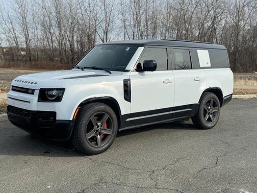 2023 Land Rover Defender X-Dynamic SE