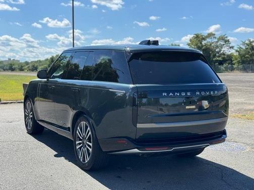 2024 Land Rover Range Rover P530 SE