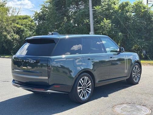 2024 Land Rover Range Rover P530 SE