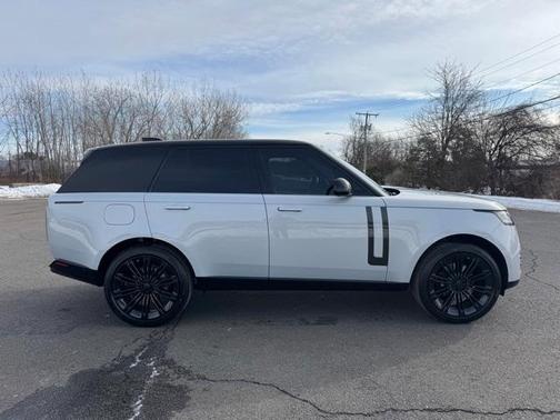 2026 Land Rover Range Rover SE