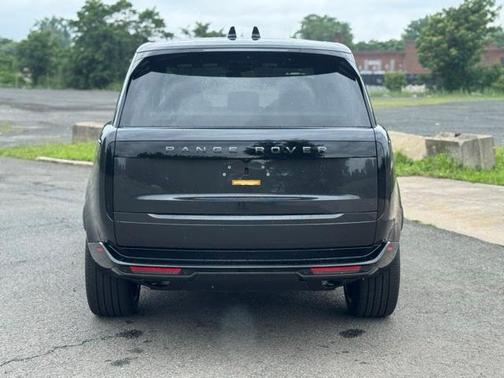 2025 Land Rover Range Rover P400 SE