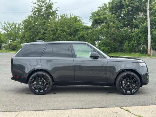 2025 Land Rover Range Rover P400 SE