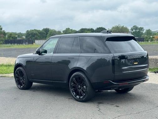 2025 Land Rover Range Rover P400 SE