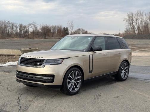 2025 Land Rover Range Rover P400 SE