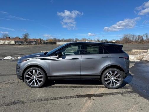 2026 Land Rover Range Rover Evoque Dynamic SE