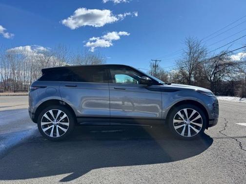 2026 Land Rover Range Rover Evoque Dynamic SE