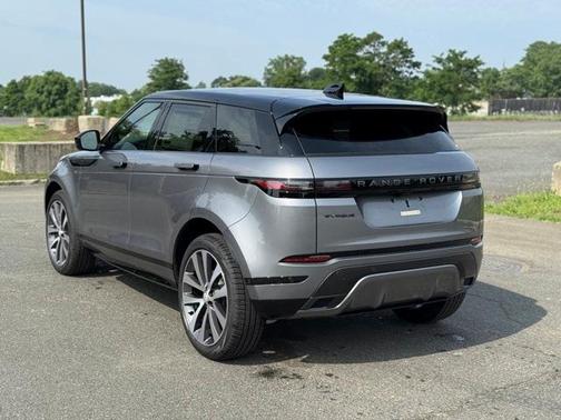 2026 Land Rover Range Rover Evoque Dynamic SE
