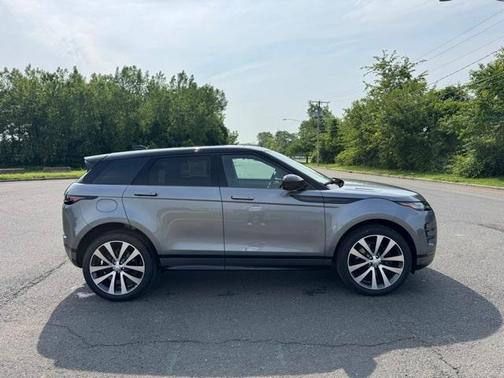 2026 Land Rover Range Rover Evoque Dynamic SE