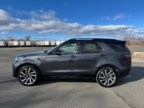 2025 Land Rover Discovery P360 Dynamic SE