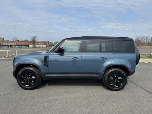 2025 Land Rover Defender P300
