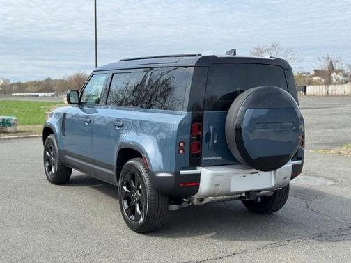 2025 Land Rover Defender P300