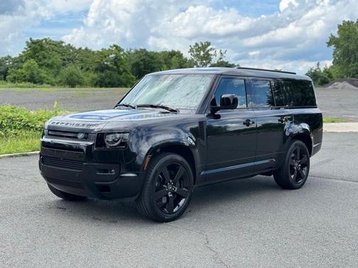 2025 Land Rover Defender P400 X-Dynamic SE