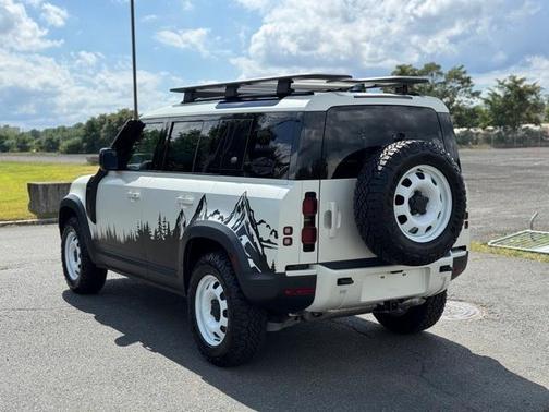 2024 Land Rover Defender P300