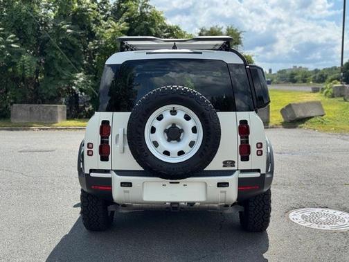 2024 Land Rover Defender P300