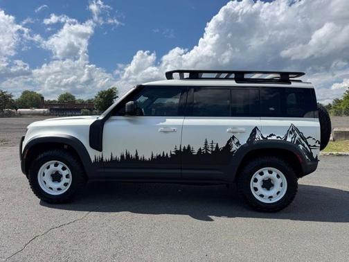 2024 Land Rover Defender P300