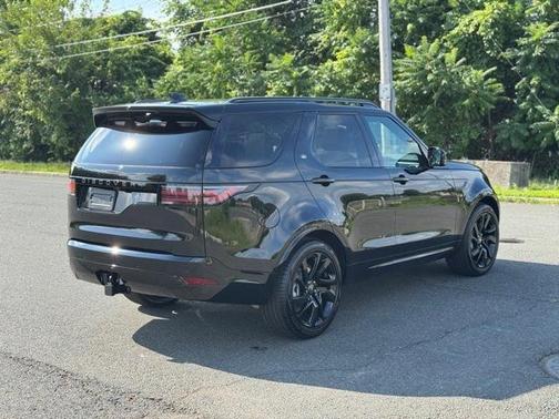 2025 Land Rover Discovery P300 Dynamic SE