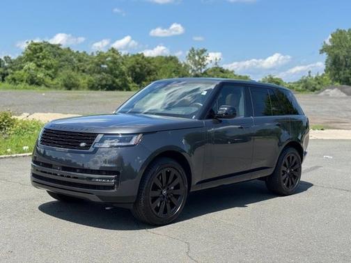 2025 Land Rover Range Rover P400 SE
