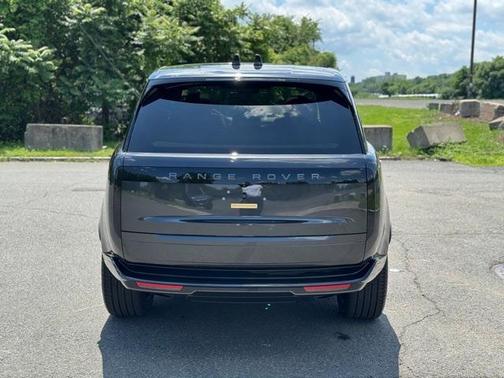 2025 Land Rover Range Rover P400 SE