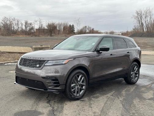 2026 Land Rover Range Rover Velar Dynamic SE