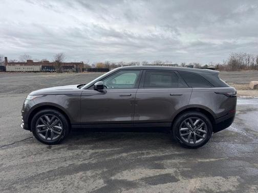 2026 Land Rover Range Rover Velar Dynamic SE