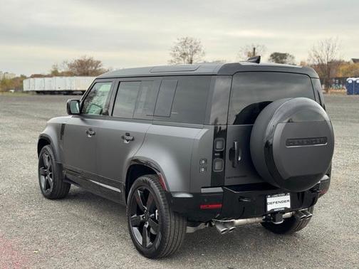 2026 Land Rover Defender 110 X-Dynamic SE