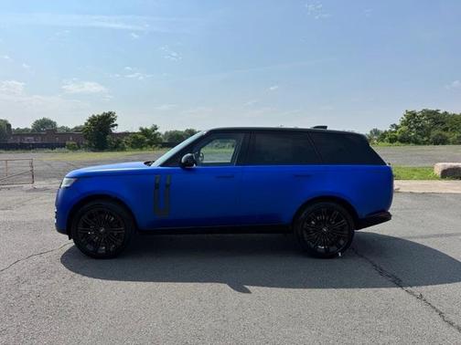 2025 Land Rover Range Rover P530 SE