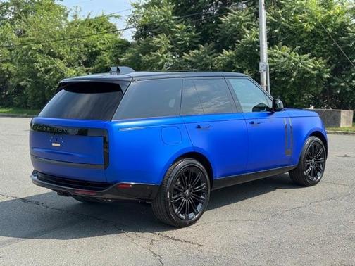 2025 Land Rover Range Rover P530 SE