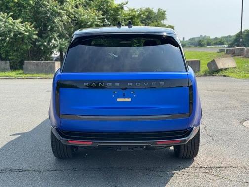 2025 Land Rover Range Rover P530 SE