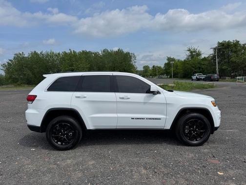 2022 Jeep Grand Cherokee WK Laredo