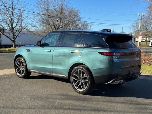 2024 Land Rover Range Rover Sport SE