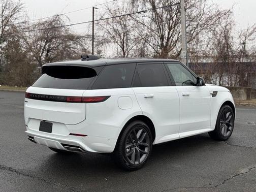 2025 Land Rover Range Rover Sport P460 Dynamic SE