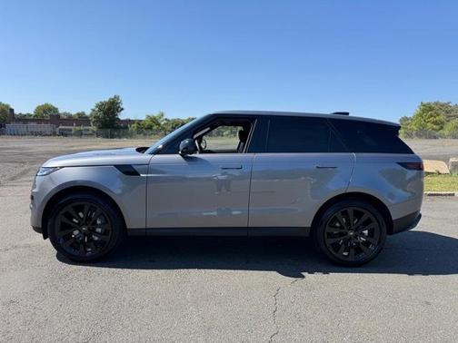 2025 Land Rover Range Rover Sport P360 SE