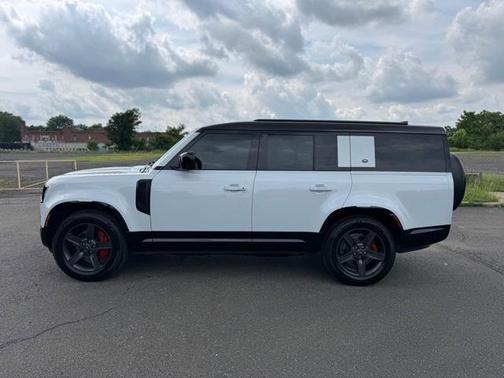 2023 Land Rover Defender X-Dynamic SE