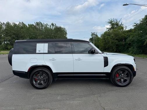 2023 Land Rover Defender X-Dynamic SE