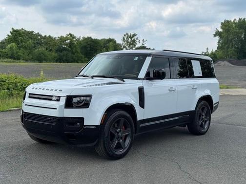 2023 Land Rover Defender X-Dynamic SE