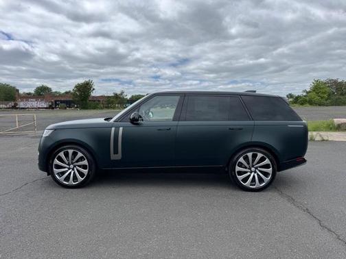 2025 Land Rover Range Rover P530 SE 7 Seat