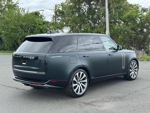 2025 Land Rover Range Rover P530 SE 7 Seat