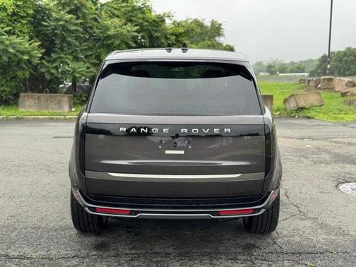 2025 Land Rover Range Rover P530 SE 7 Seat
