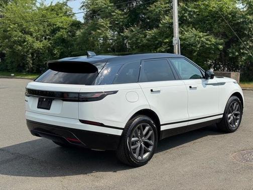 2026 Land Rover Range Rover Velar P250 Dynamic SE