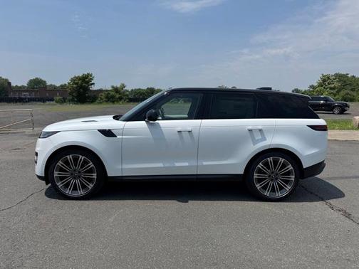 2025 Land Rover Range Rover Sport P360 SE