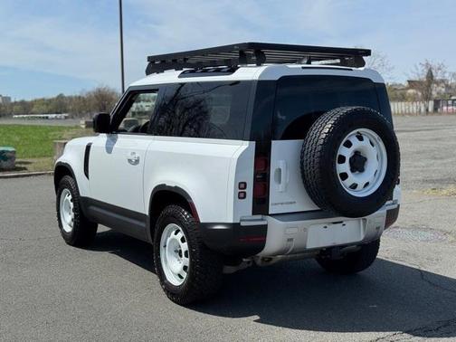 2022 Land Rover Defender 90 Standard