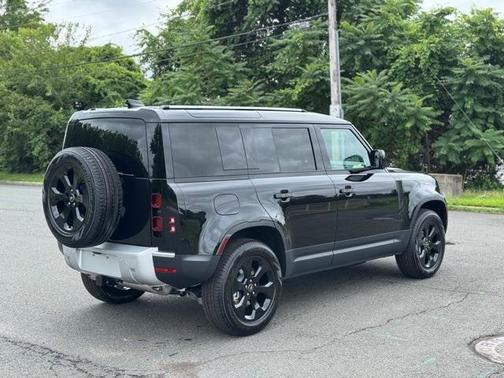 2025 Land Rover Defender P400 S