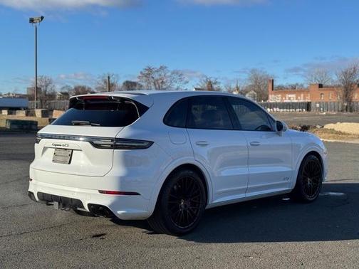2021 Porsche Cayenne GTS
