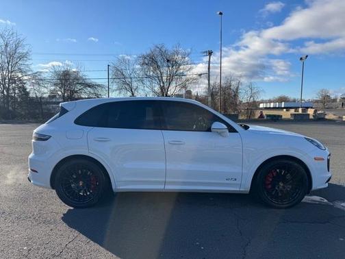 2021 Porsche Cayenne GTS