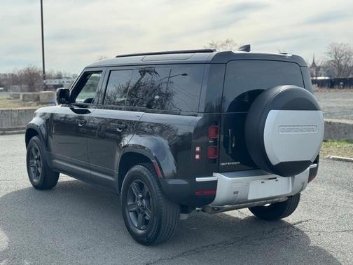2023 Land Rover Defender 110 S