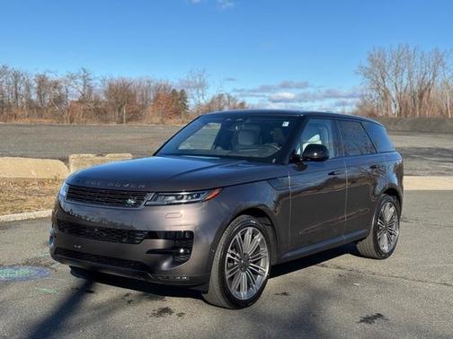 2025 Land Rover Range Rover Sport P360 SE