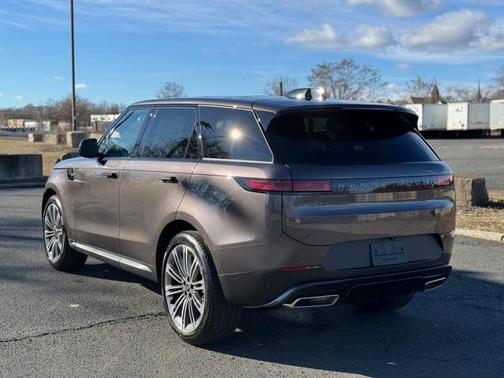 2025 Land Rover Range Rover Sport P360 SE