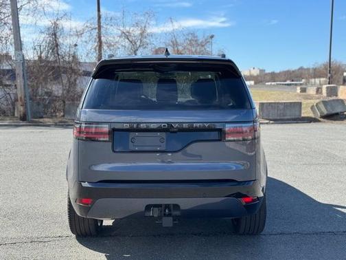 2025 Land Rover Discovery P360 Dynamic SE